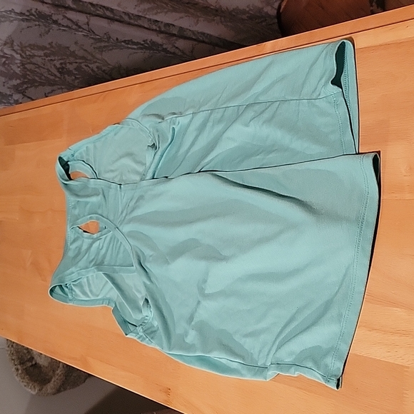 Old Navy, athletic tank top, small, green, back is open or you can tie to secure - Picture 4 of 5